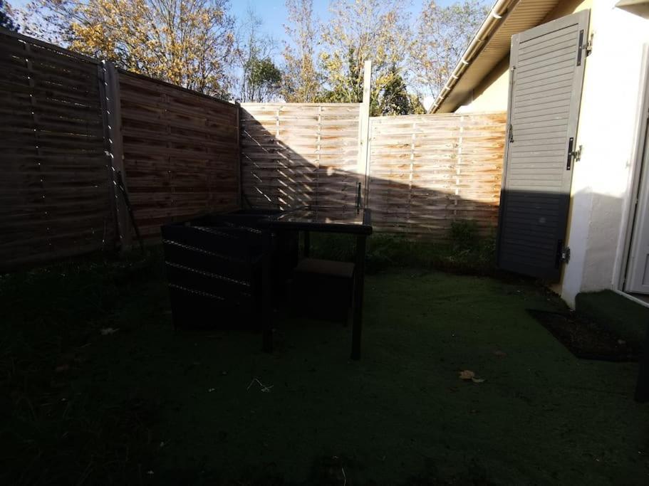 Apartmán N1 F2 40M2 Avec Petit Jardin Hérouville-Saint-Clair Exteriér fotografie